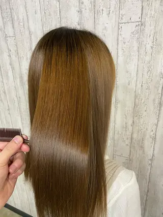 ロング パーマ マツエク・マツパ 勝河 怜楊のヘアスタイル