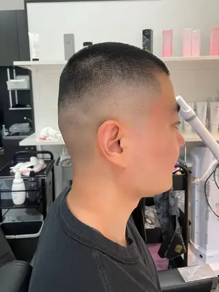ショート スキンフェード 無料のヘアスタイル