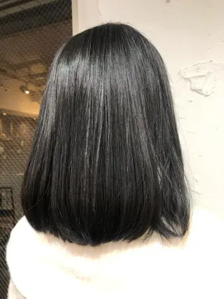 ミディアム カラー 庭山 理沙のヘアスタイル