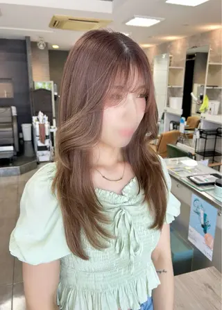 セミロング レイヤー/艶髪カラー 森本くるみのヘアスタイル