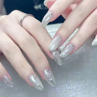 ネイル Queens 榊 まおのネイルデザイン