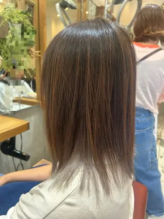 ミディアム カラー 若狭 彩花のヘアスタイル