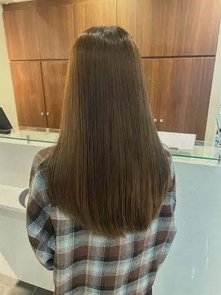 ロング カラー チーフデザイナー 若林　麻衣のヘアスタイル