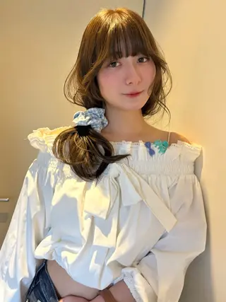 ロング カラー mizuki/ピンク ベージュ.レイヤーのヘアスタイル