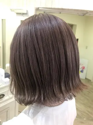 ショート カラー 艶髪🫧髪質改善 縮毛矯正✨影山湧市のヘアスタイル
