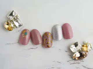 ネイル HeaRich Noe nailのネイルデザイン