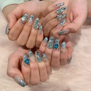 ネイル リスブラン 🎀MIKAのネイルデザイン