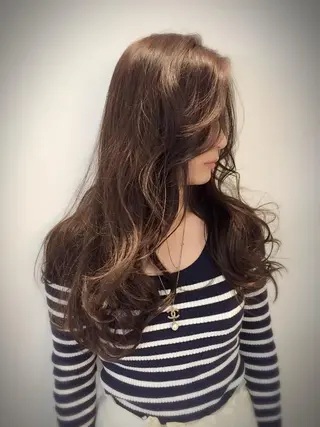 ロング カラー 澤田 真弥のヘアスタイル