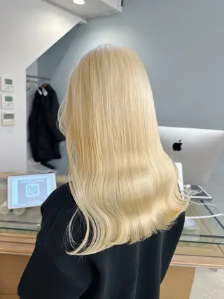 セミロング カラー ヘアアレンジ Flamme Annaのヘアスタイル