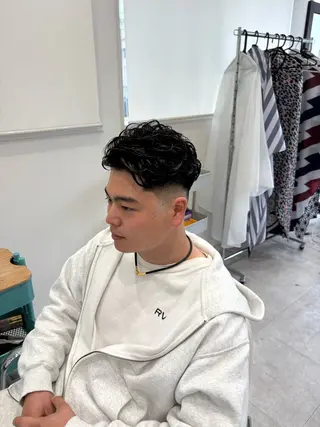 ショート パーマ メンズ 本間 颯太のヘアスタイル