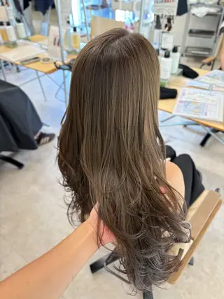 ロング 艶感カラー🫧‪三浦 衣織のヘアスタイル