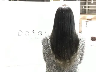 ロング カラー 佐藤 結花のヘアスタイル