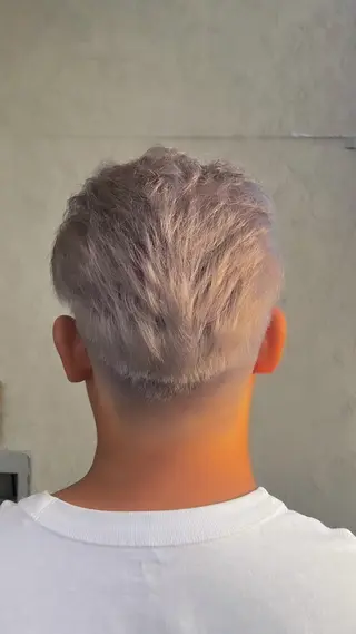 ショート カラー メンズ 加藤 祐斗のヘアスタイル