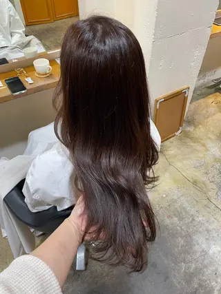 セミロング カラー MIOベージュカラー 柔らかいカラーのヘアスタイル