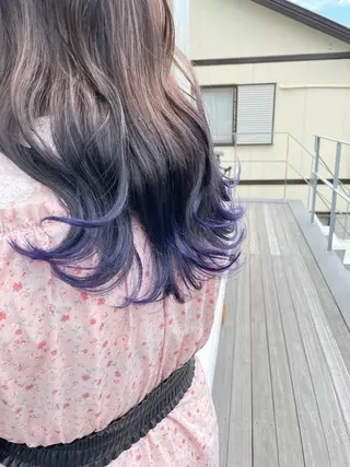 セミロング カラー インナーカラー 推し ブリーチ 髪質改善のヘアスタイル