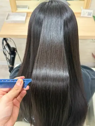 セミロング NOA モデル募集中のヘアスタイル
