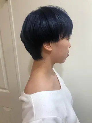ショート カラー MIOベージュカラー 柔らかいカラーのヘアスタイル