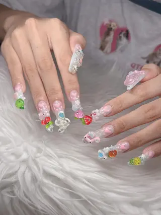 ネイル Lee Nailsのネイルデザイン