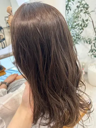 カラー ハラダユウカ flower西明石店のヘアスタイル