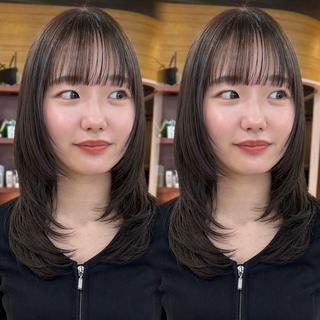 ミディアム カラー 柔らかベージュ🧤 透明感/このかのヘアスタイル