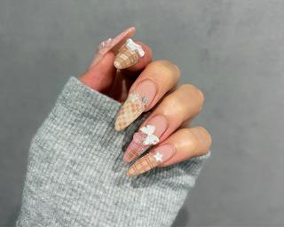 ネイル NAILSTUD!O YOROのネイルデザイン