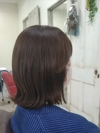 ミディアム 磯崎 美幸のヘアスタイル