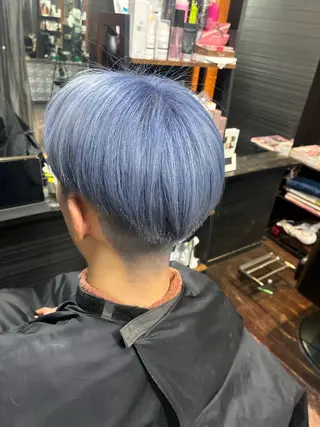 ショート カラー 山本 雅由のヘアスタイル