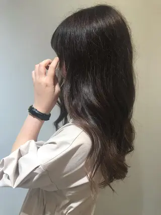 ロング 高橋 沙希のヘアスタイル