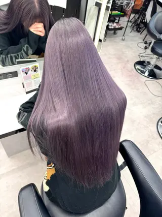 カラー カット無料‼️/ハイ トーン✨️/複雑履歴のヘアスタイル