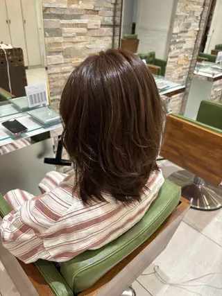 カラー 関根 莉杏のヘアスタイル