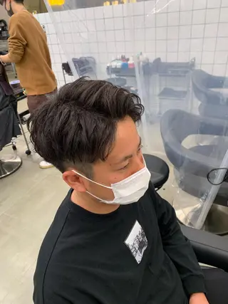 ショート カラー パーマ メンズ メンズパーマ特化 TAIGAのヘアスタイル
