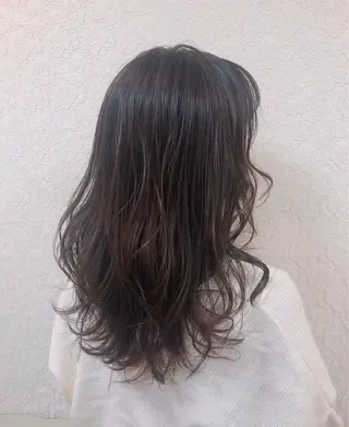 ロング 山口 栞奈のヘアスタイル