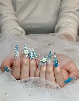 ネイル Eli Muse 新宿ネイルのネイルデザイン