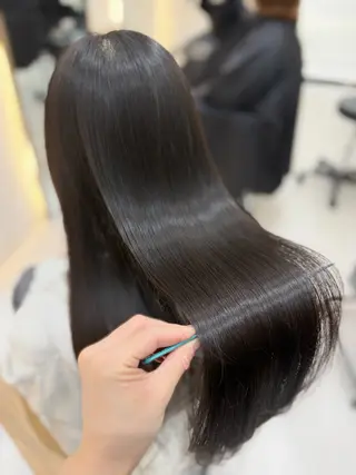 ロング カラー 艶髪・透明感カラー・ 韓国ヘア・Yuriのヘアスタイル