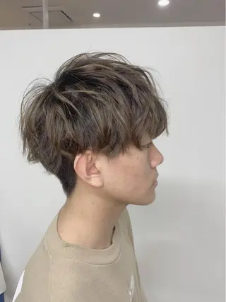 ショート カラー ヘアアレンジ Sol plusのヘアスタイル