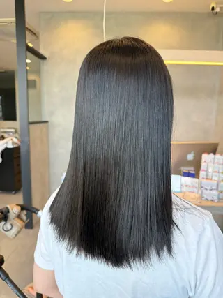 セミロング カラー 大崎 友莉のヘアスタイル