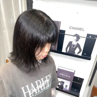 カラー 新原 陽那のヘアスタイル