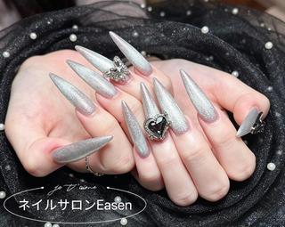 ネイル Easenネイル （長さ出し専門)のネイルデザイン