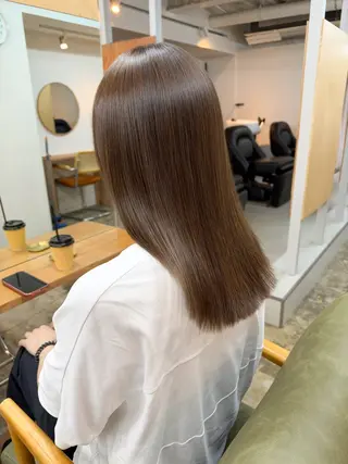 ミディアム カラー まさと/ブリーチなし カラーレイヤーカットのヘアスタイル