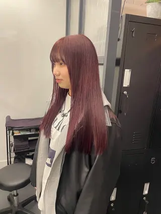カラー カリン/ カット・ブリーチのヘアスタイル