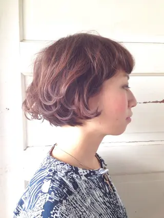 ショート カラー IKU顔周りレイヤー /ボブ/透明感カラーのヘアスタイル