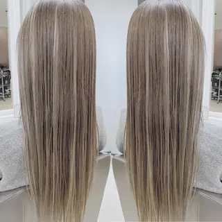 ロング ハイトーン カラーのヘアスタイル