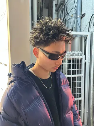 ショート カラー パーマ 俵 知広のヘアスタイル