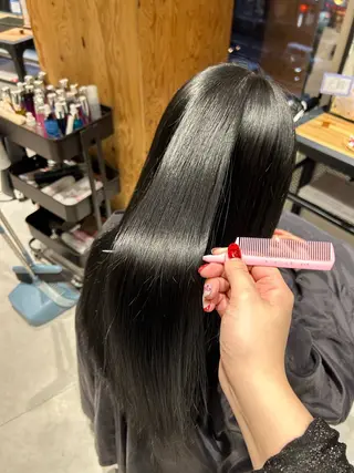 カラー Sakura / Fier umedaのヘアスタイル