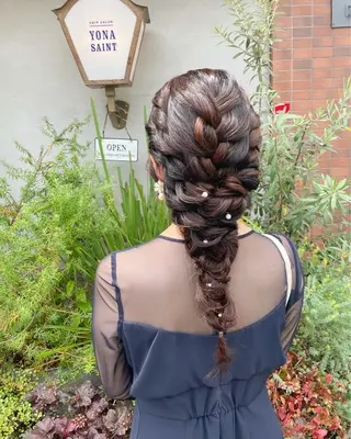 ロング ヘアアレンジ KURIA/ブリ ーチ/ダブルカラーのヘアスタイル