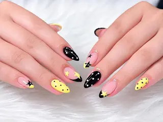 ネイル AURA NAIL 上前津のネイルデザイン