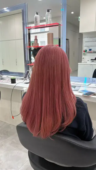 ロング 暖色系ハイトーン♡ mioriのヘアスタイル