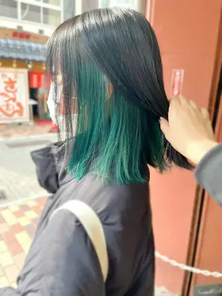 ミディアム カラー Okayu .のヘアスタイル