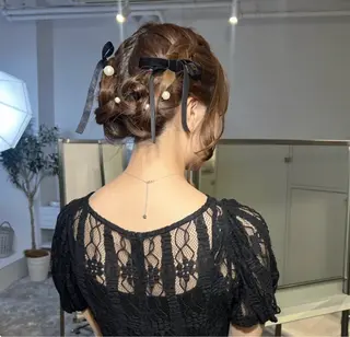 ミディアム ヘアアレンジ KANAMI 🌏のヘアスタイル