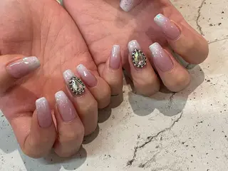 ネイル 韓国/ワンホン/長さ 出しつけ放題🎀のネイルデザイン